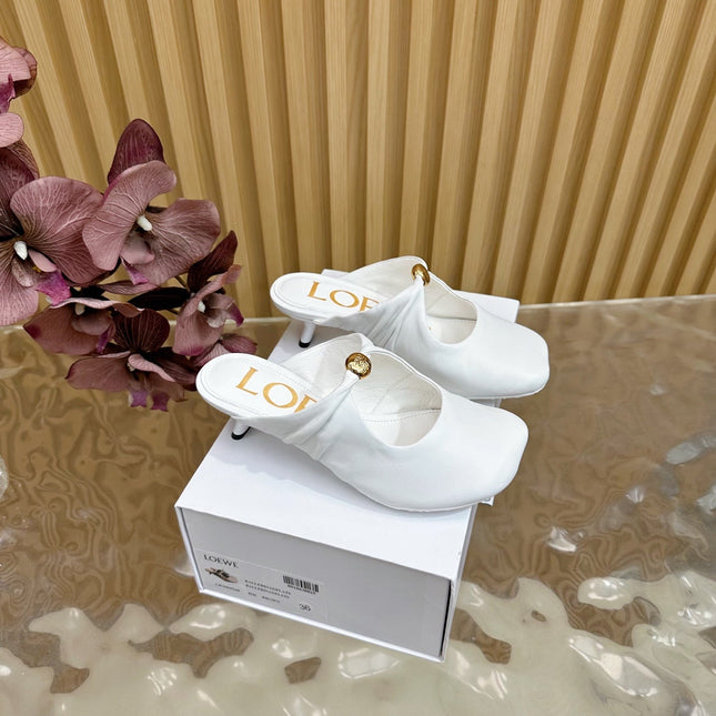 LOEWE 26S PEBBLE SOFT MULE IN WHITE LAMBSKIN GOLD HARDWARE