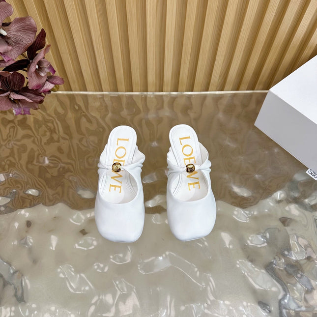 LOEWE 26S PEBBLE SOFT MULE IN WHITE LAMBSKIN GOLD HARDWARE