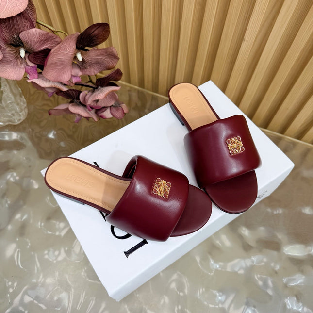 LOEWE 26S SLIDE SANDALS IN BURGUNDY RED ANAGRAM PADDED LAMBSKIN