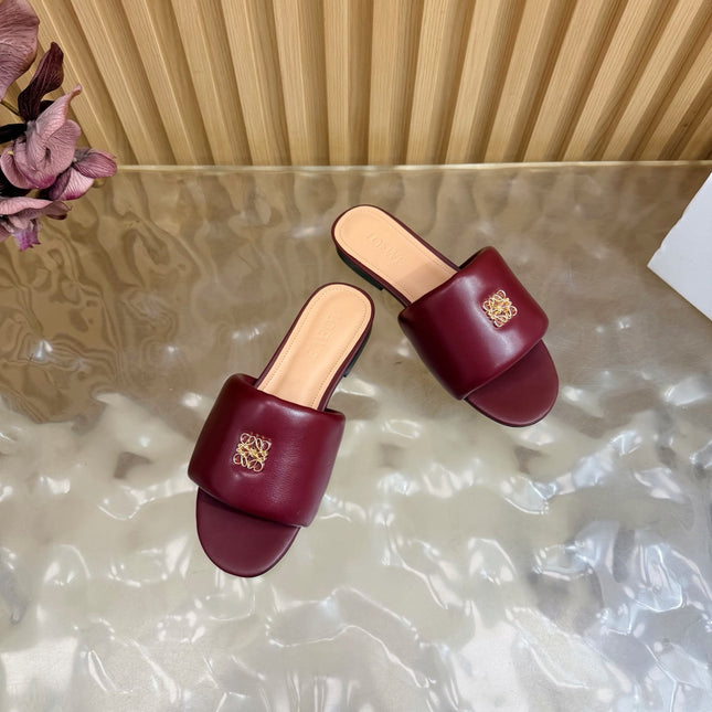 LOEWE 26S SLIDE SANDALS IN BURGUNDY RED ANAGRAM PADDED LAMBSKIN
