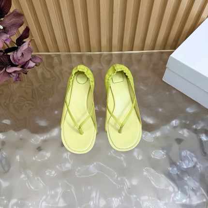 JACQUEMUS 26S THONG HEEL SANDALS 45 MM IN LEMON YELLOW CALFSKIN