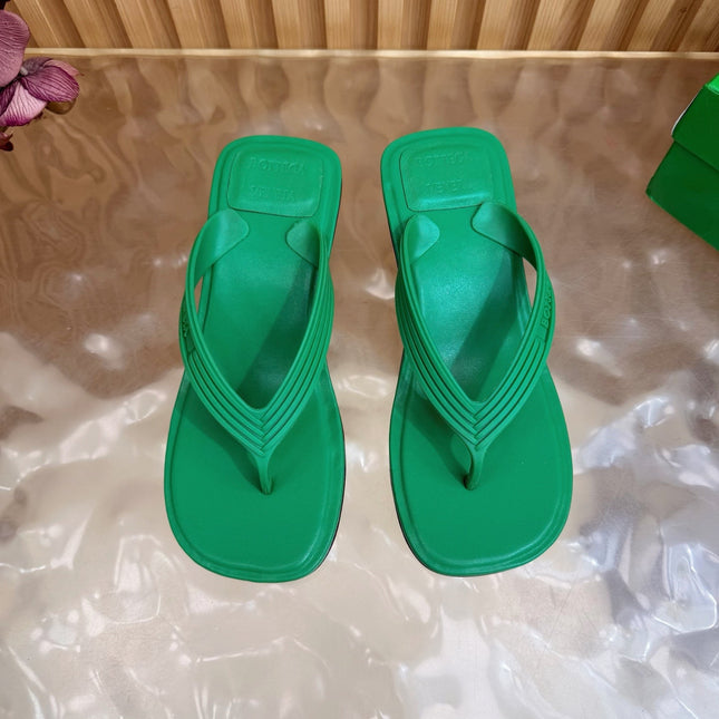 BOTTEGA VENETA 26S HIGH-HEEL THONG SANDALS IN GREEN TPU