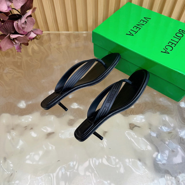 BOTTEGA VENETA 26S HIGH-HEEL THONG SANDALS IN BLACK TPU