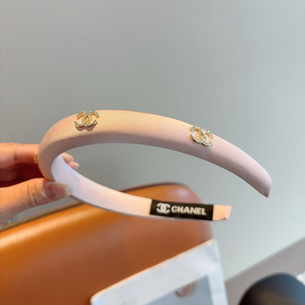 CHANEL 26S HEADBAND IN LIGHT PINK FABRIC 505251