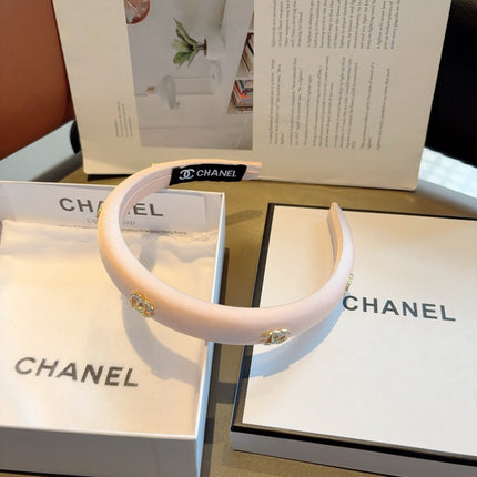 CHANEL 26S HEADBAND IN LIGHT PINK FABRIC 505251