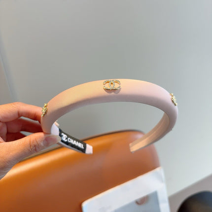 CHANEL 26S HEADBAND IN LIGHT PINK FABRIC 505251