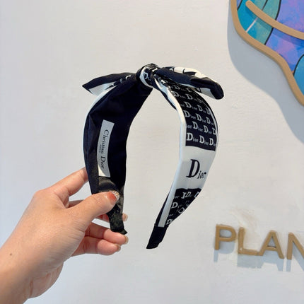 DIOR 26S HEADBAND IN BLACK AND WHITE SILK 512066