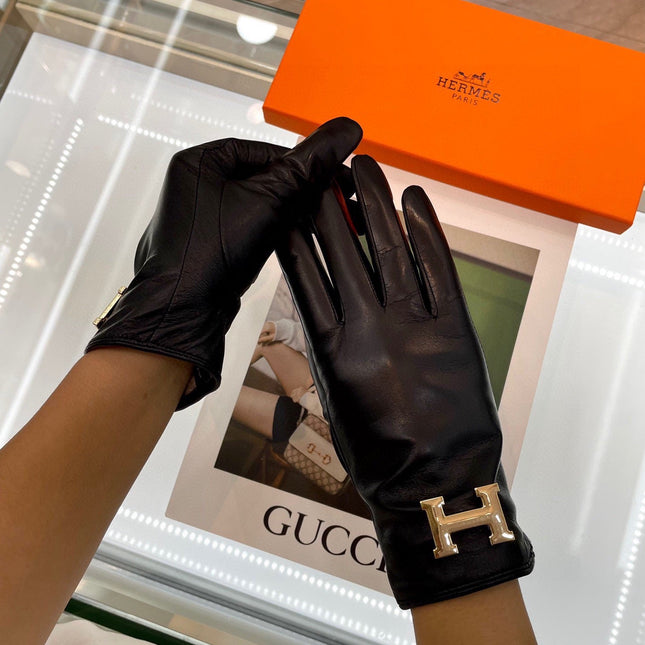 TOUCHSCREEN GLOVES IN BLACK LAMBSKIN WITH CASHMERE LINING