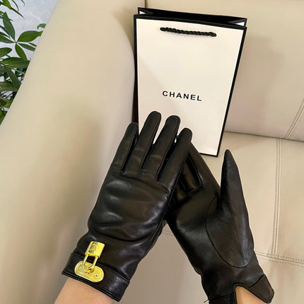 GLOVES IN BLACK LAMBSKIN WITH GOLD HARDWARE 465064