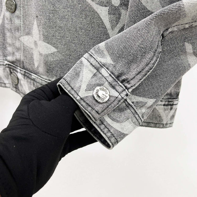 LV ASH GRAY MONOGRAM DENIM JACKET 239524