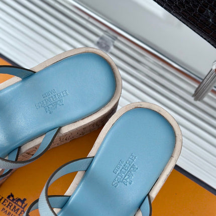 ISABELLA SANDAL SKY CALFSKIN