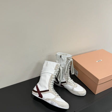 LACE-UP BOOTS IN BEIGE SUEDE AND WHITE MESH