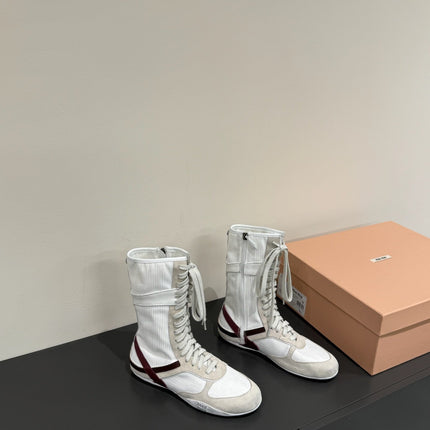LACE-UP BOOTS IN BEIGE SUEDE AND WHITE MESH