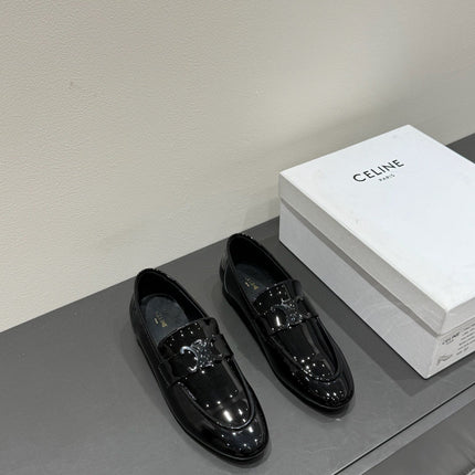 TRIOMPHE LOAFERS IN BLACK PATENT CALFSKIN