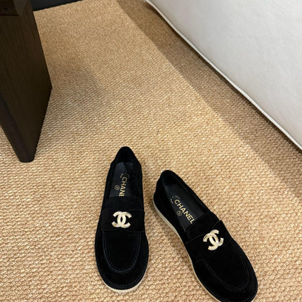 CHANEL 26S LOAFER IN BLACK SUEDE CC LOGO