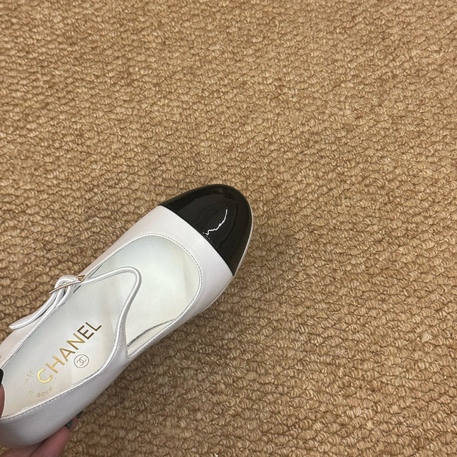 CHANEL 26S MARY JANE HEELS IN WHITE CALFSKIN WITH BLACK CAP TOE