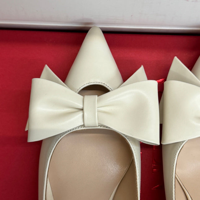 VALENTINO 26S HIGH HEEL SHOES IN OFF-WHITE CALFSKIN WITH BOW