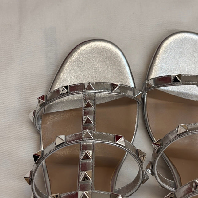 VALENTINO 26S ROCKSTUD HIGH HEEL SANDALS IN SILVER CALFSKIN