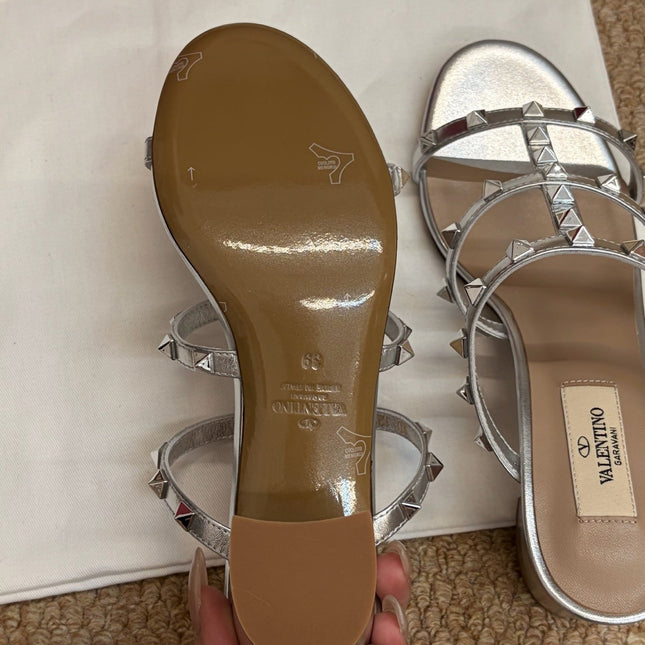 VALENTINO 26S ROCKSTUD HIGH HEEL SANDALS IN SILVER CALFSKIN