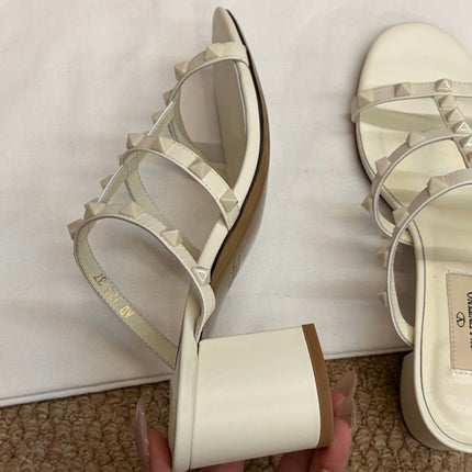 VALENTINO 26S ROCKSTUD HIGH HEEL SANDALS IN OFF-WHITE CALFSKIN