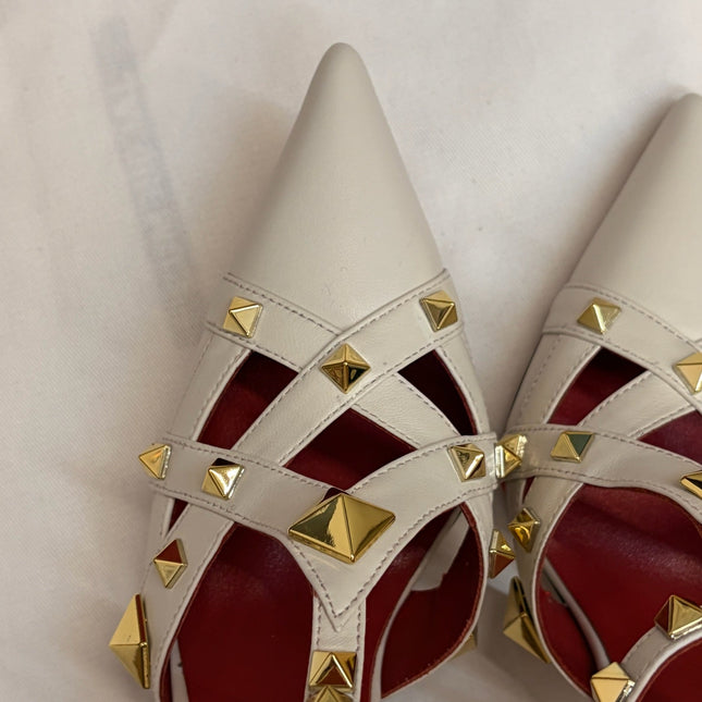 VALENTINO 26S OCKSTUD HEELS IN OFF-WHITE CALFSKIN