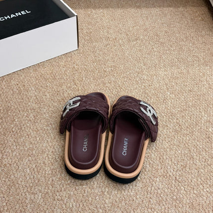 CHANEL 26S SLIDE SANDALS IN BURGUNDY RED QUILTED CALFSKIN SILVER HARDWARE