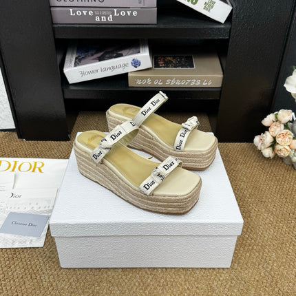 DIOR 26S WEDGE SANDAL IN BEIGE CANVAS AND CALFSKIN