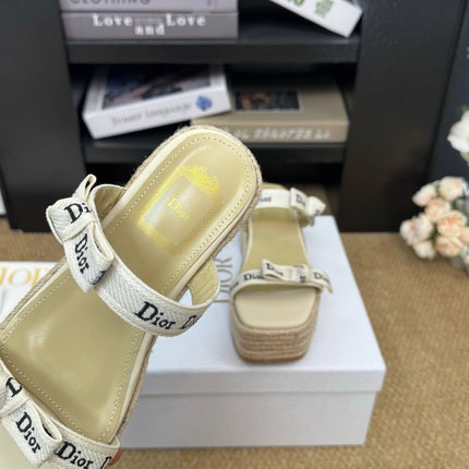 DIOR 26S WEDGE SANDAL IN BEIGE CANVAS AND CALFSKIN