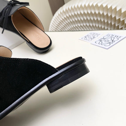 LOEWE 26S FLAT MULES IN BLACK CALFSKIN AND SUEDE
