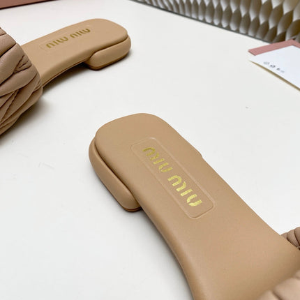 MIUMIU 26S MATELASSE SLIDES IN BEIGE CALFSKIN