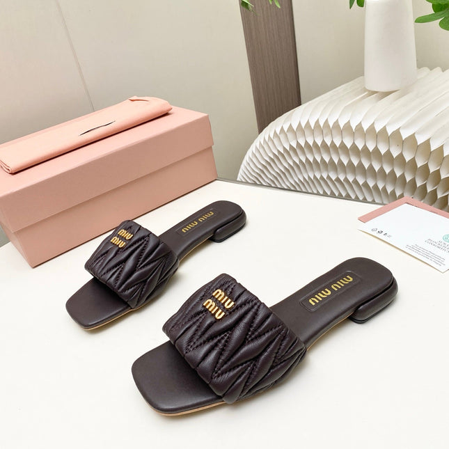 MIUMIU 26S MATELASSE SLIDES IN DARK BROWN CALFSKIN