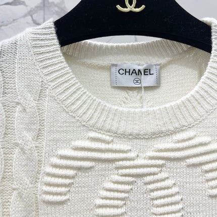 CHANEL 26S LONG-SLEEVE CREWNECK SWEATER 667