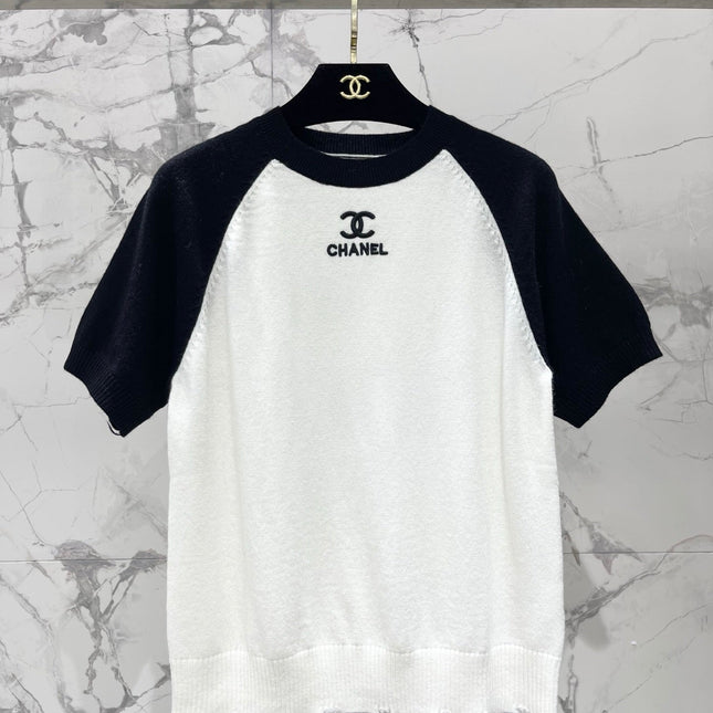 CHANEL 26S SHORT-SLEEVE KNIT TOP 957