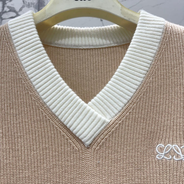 LOEWE 26S V-NECK KNITTED SWEATER 554