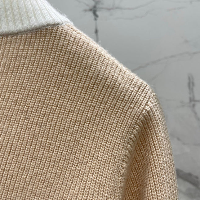 LOEWE 26S V-NECK KNITTED SWEATER 554