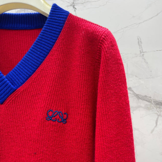 LOEWE 26S V-NECK KNITTED SWEATER 553