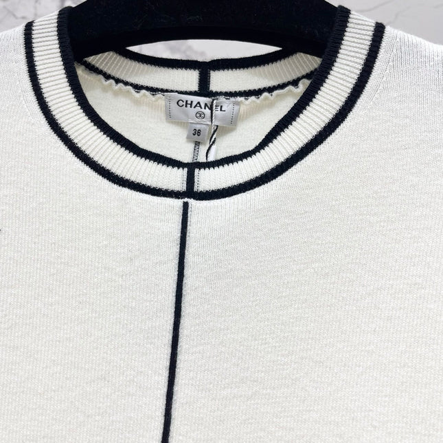 CHANEL 26S SHORT SLEEVE CREW NECK KNIT TOP 1628