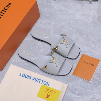 LV 26S FLAT SLIDE SANDALS IN LIGHT GREY CALFSKIN GOLD HARDWARE