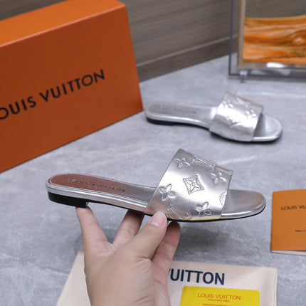 LV 26S FLAT SLIDE SANDALS IN SILVER CALFSKIN EMBOSSED MONOGRAM LOGO