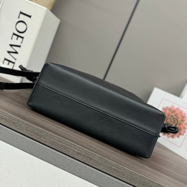 LOEWE 25S LARGE FLAMENCO CLUTCH BAG 30 IN BLACK CALFSKIN