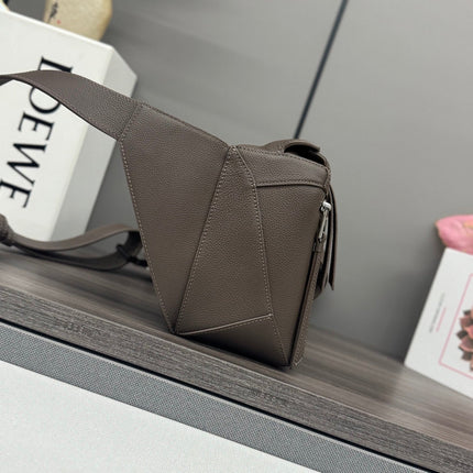 LOEWE 26S PUZZLE EDGE MEDIUM BAG 24 IN TAUPE CALFSKIN