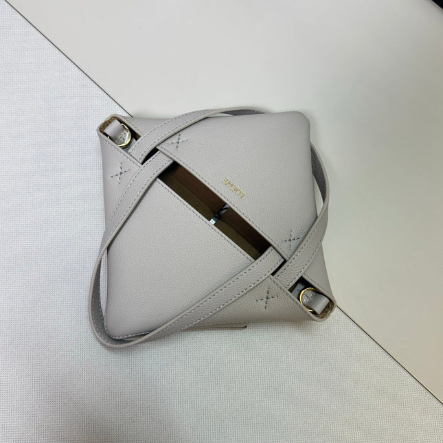 LOEWE 26S PUZZLE FOLD TOTE 17 IN LIGHT GREY CALFSKIN