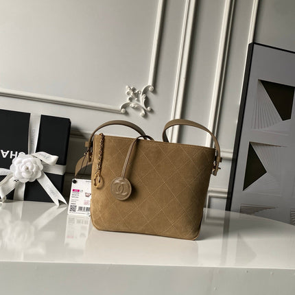 CHANEL 26S BUCKET SHOULDER BAG 27 IN CAMEL BROWN SUEDE AND CALFSKIN GOLD HARDWARE