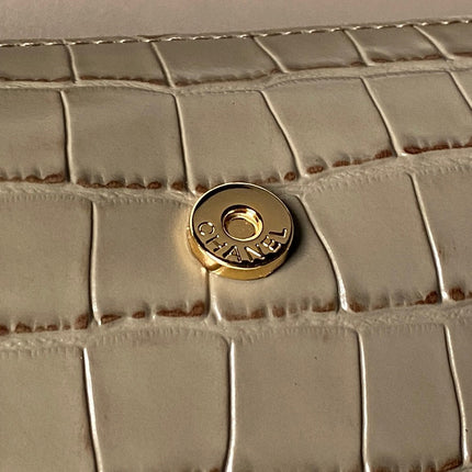 CHANEL 26S BARREL CLUTCH WITH CHAIN 23 IN KHAKI BROWN CROCODILE-EMBOSSED CALFSKIN GOLD HARDWARE