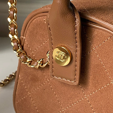 CHANEL 26S BARREL CLUTCH WITH CHAIN 23 IN CARAMEL BROWN SUEDE AND CALFSKIN GOLD HARDWARE