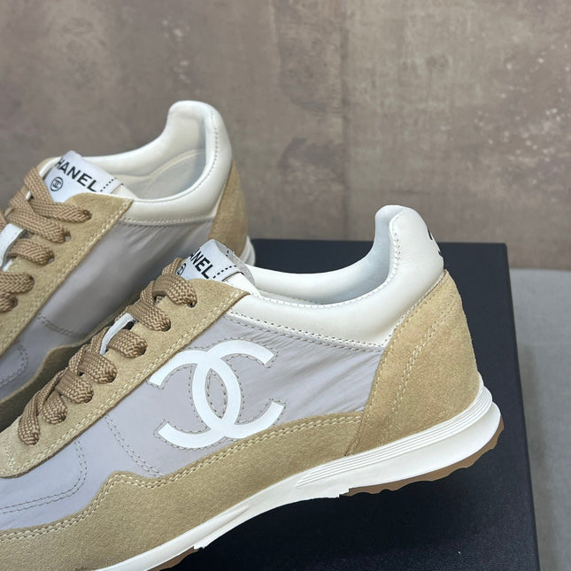 CHANEL 26S RUNNING SNEAKERS IN BEIGE AND GREY MATERIAL CC LOGO