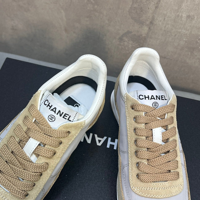 CHANEL 26S RUNNING SNEAKERS IN BEIGE AND GREY MATERIAL CC LOGO