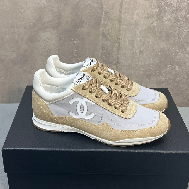 CHANEL 26S RUNNING SNEAKERS IN BEIGE AND GREY MATERIAL CC LOGO