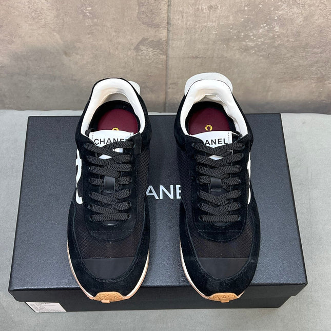 CHANEL 26S RUNNING SNEAKERS IN BLACK SUEDE AND MESH CC LOGO