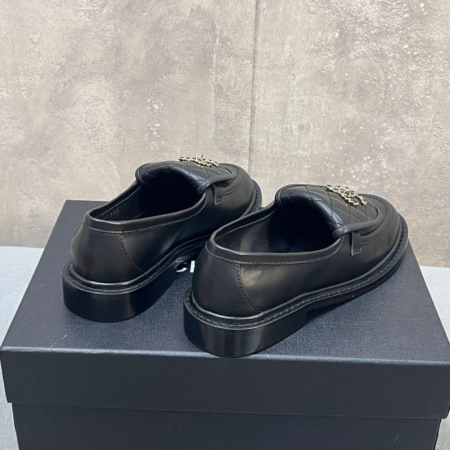 CHANEL 26S LOAFERS IN BLACK QUILTED CALFSKIN WITH CHAIN CC LOGO